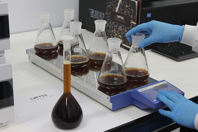 精確平衡發泡與凝膠：低氣味反應型平衡催化劑，優化泡沫結構和手感
